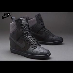 Nike Women's Dunk Sky Hi 2.0 Sneakerboot